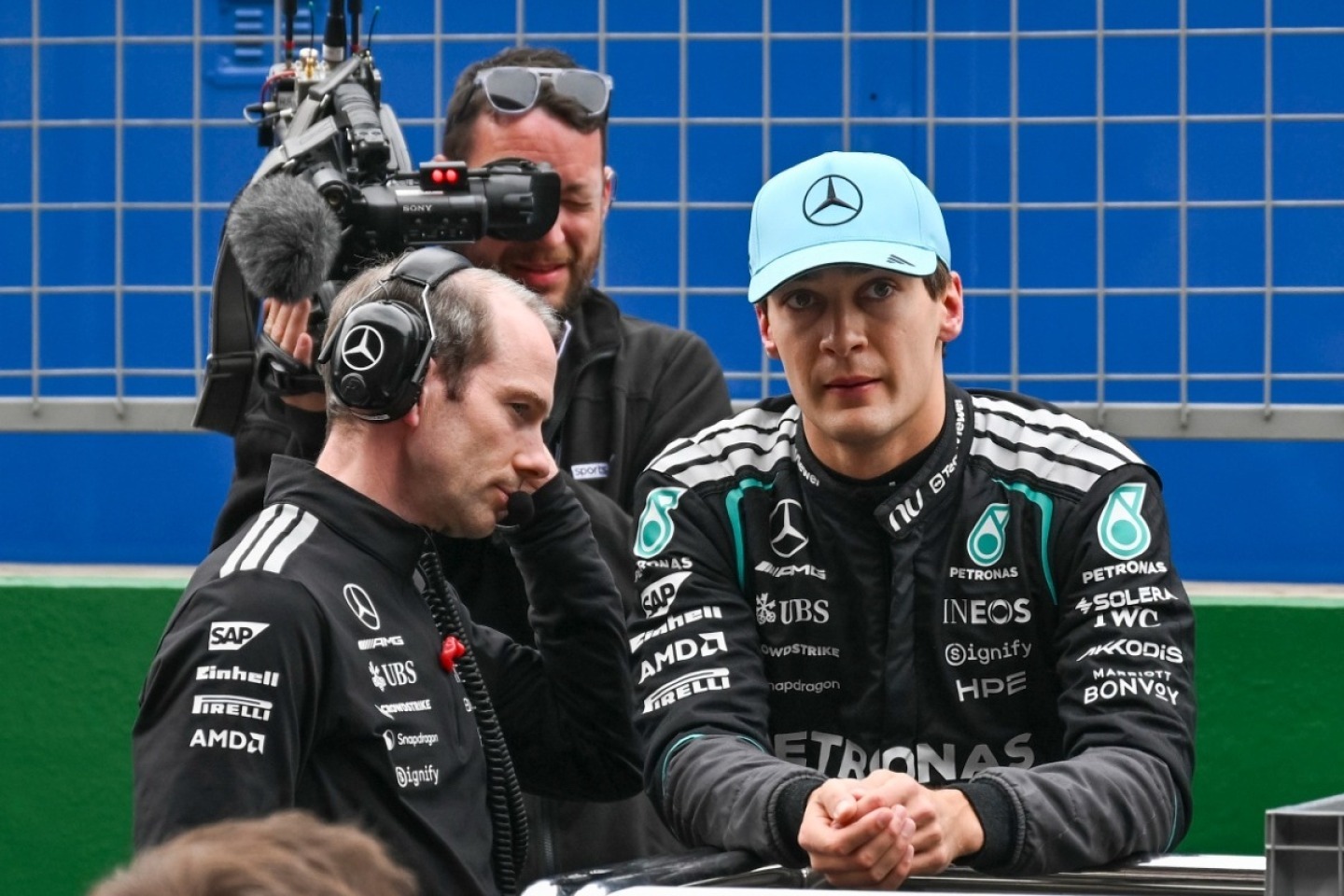 és - Russell őszintén bevallotta: azt vártam, hogy a Ferrarik összeakadjanak