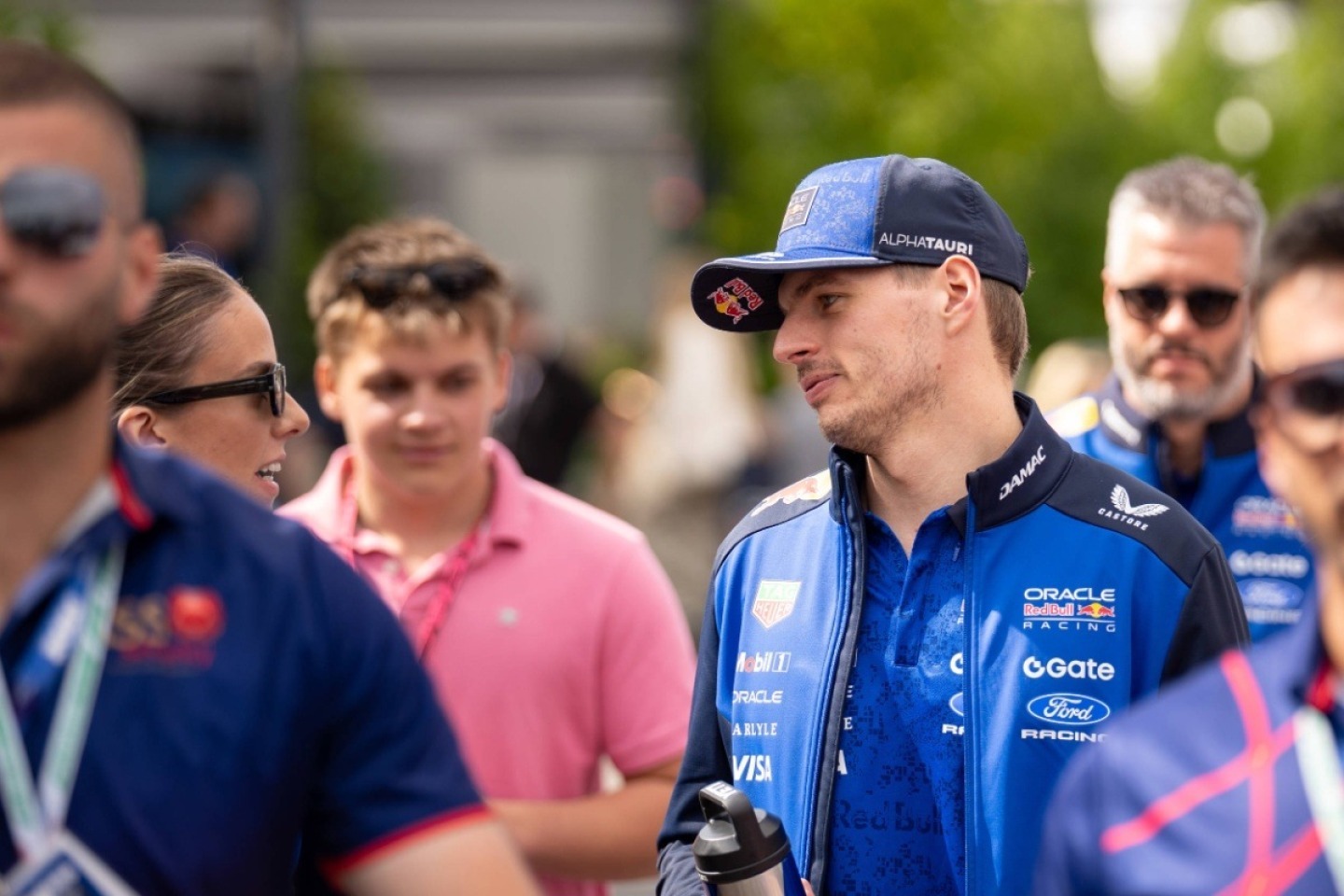 és - Verstappen és Leclerc is a Mario Karthoz hasonlította az F1-es szezonnyitót