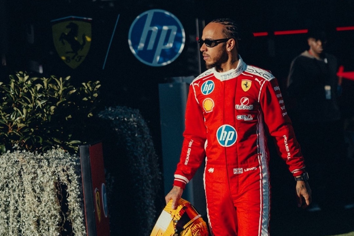  és  - Lewis Hamilton rajongói örülhetnek - tovább maradhat a Ferrarinál, mint gondolták