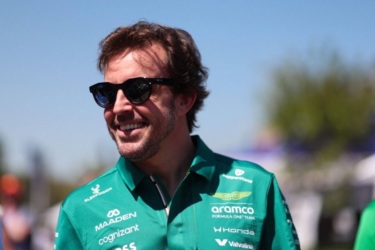  és  - Alonso jobb kedvre derült - úgy látja, megcsillant a fény az alagút végén
