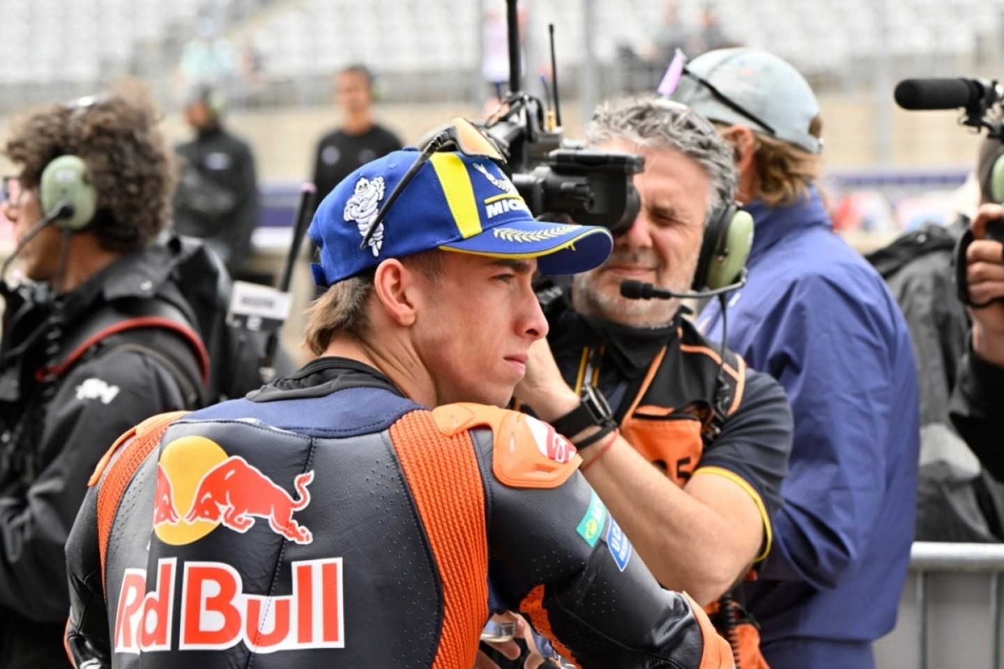 Acosta tehetetlennek érzi magát: az Aprilia és a Ducati más ligában játszik