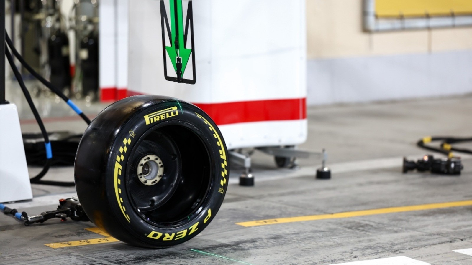  és  - Hiába a leglágyabb gumik, Miamiban sem ad majd sok izgalmat a futamhoz a Pirelli