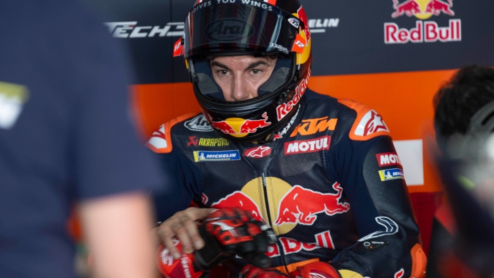  és  - Válság a MotoGP-ben: pályán kívülre tenné a spanyol motorosok nagy részét a Liberty Media