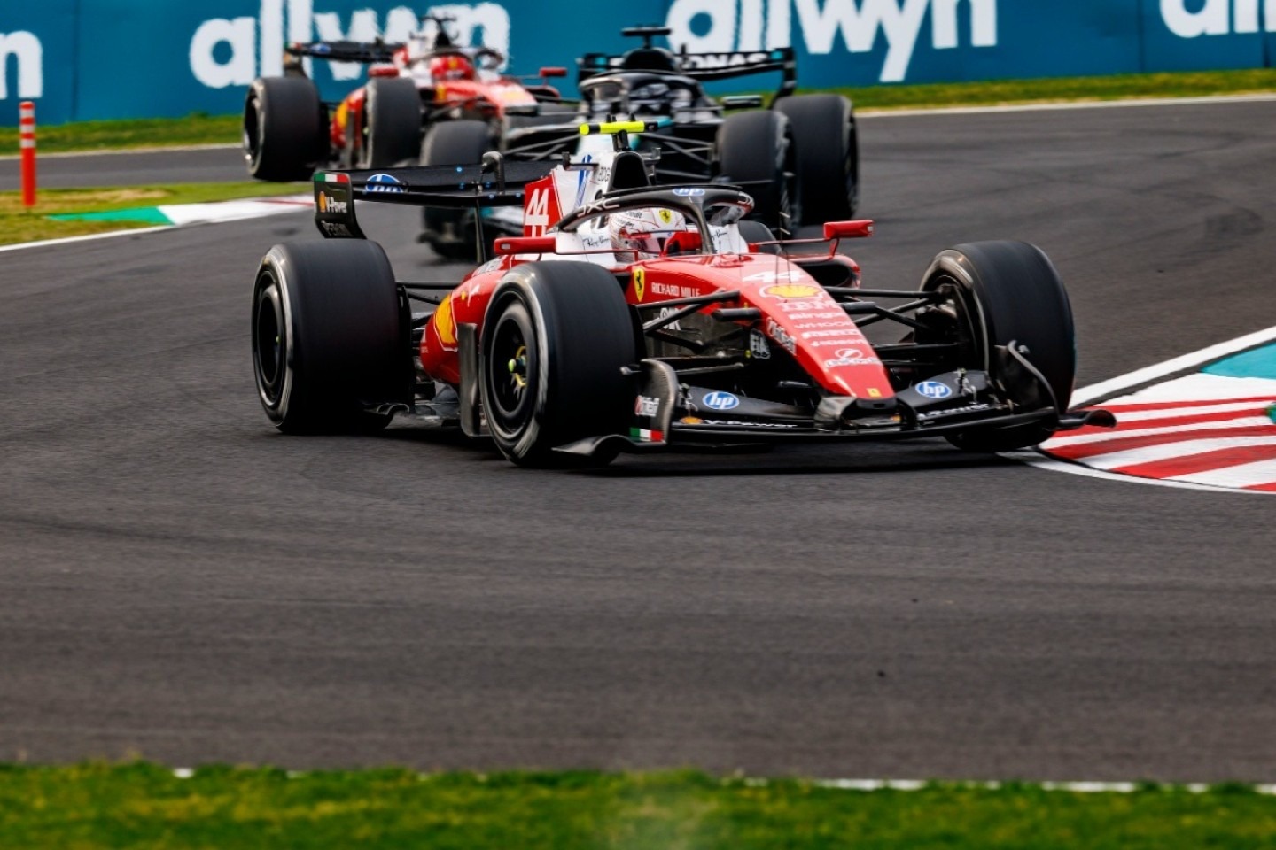 és - Egyelőre nincs érdemi szabályváltozás, de a motorfejlesztések miatt áll a bál az F1-ben