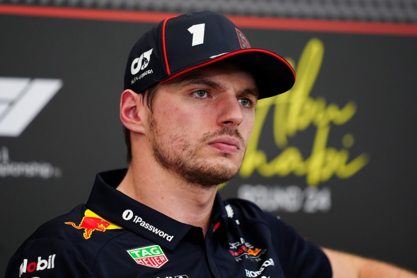  és  - „Verstappen könnyen partvonalra szorulhat, ha most kiszáll”