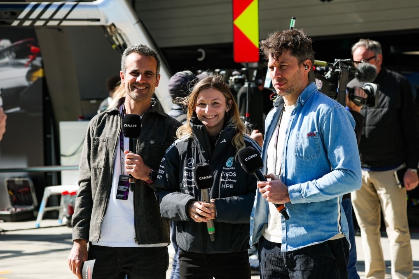  és  - F1-es autóba ülhet a Mercedes női versenyzője