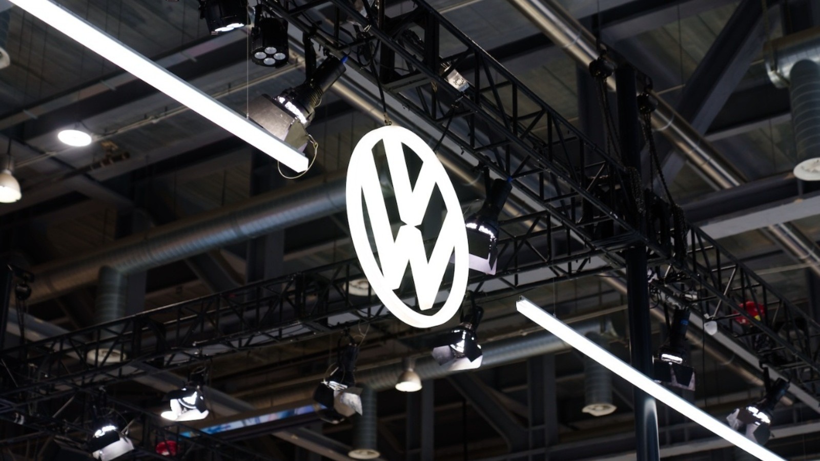 Átszabja gyártási terveit a Volkswagen 2026-ban