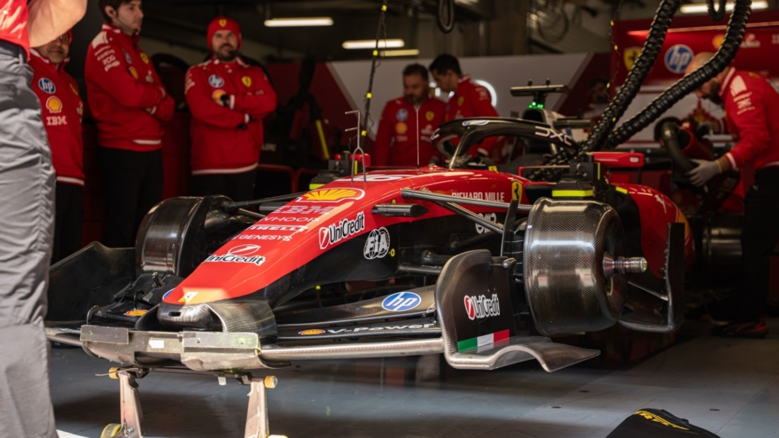  és  - Őrült húzás vagy zseniális terv, ezért forrósította fel a motorját a Ferrari