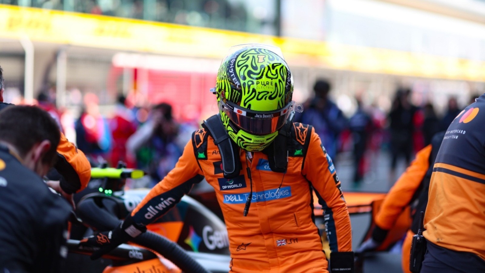 Szakadó esőben ment gokartozni Lando Norris – óriási show-t csinált