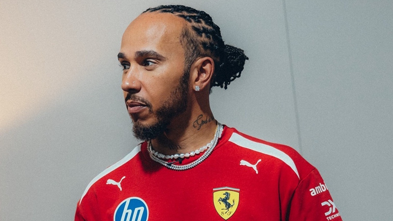  és  - Hamilton biztos benne, hogy a Ferrarié lehet a leggyorsabb autó