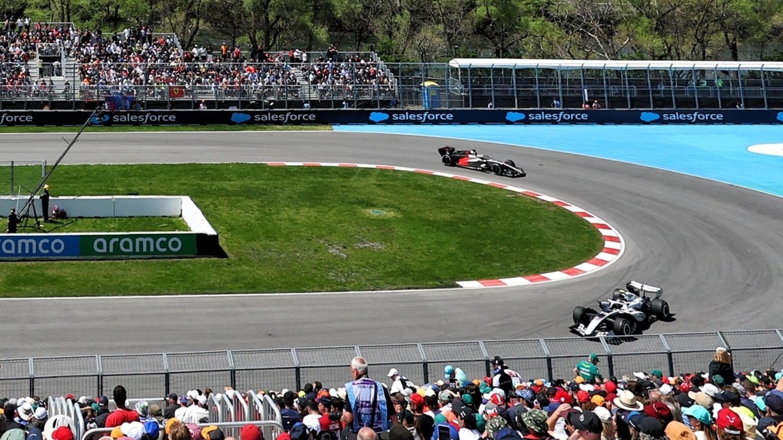  - Súlyos pénzbüntetést kapott a Racing Bulls a kanadai leállás után