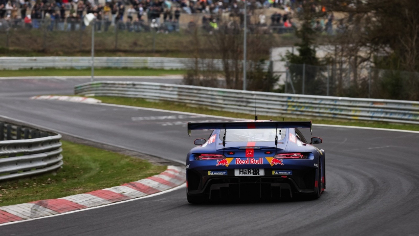  - Verstappen csapattársa bevallotta, meglepte a Nordschleife kihívása