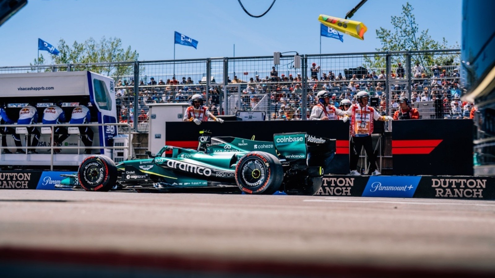  és  - Két súlyos hibát is vétett az Aston Martin, dupla büntetést osztott ki az FIA