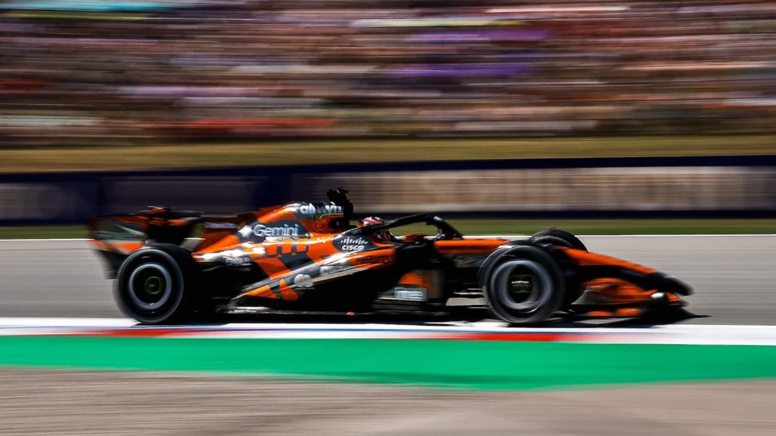 és - A McLaren harcolta ki Antonelli utólagos büntetését