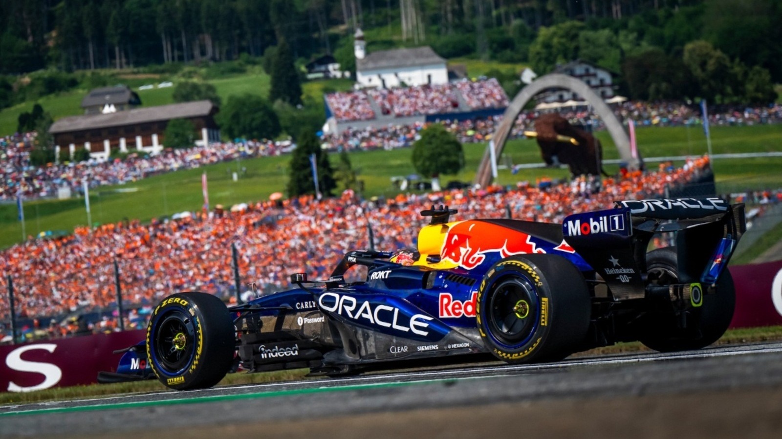  és  - Elszalasztott győzelem? Megkérdőjelezték Verstappen stratégiáját az Osztrák Nagydíjon