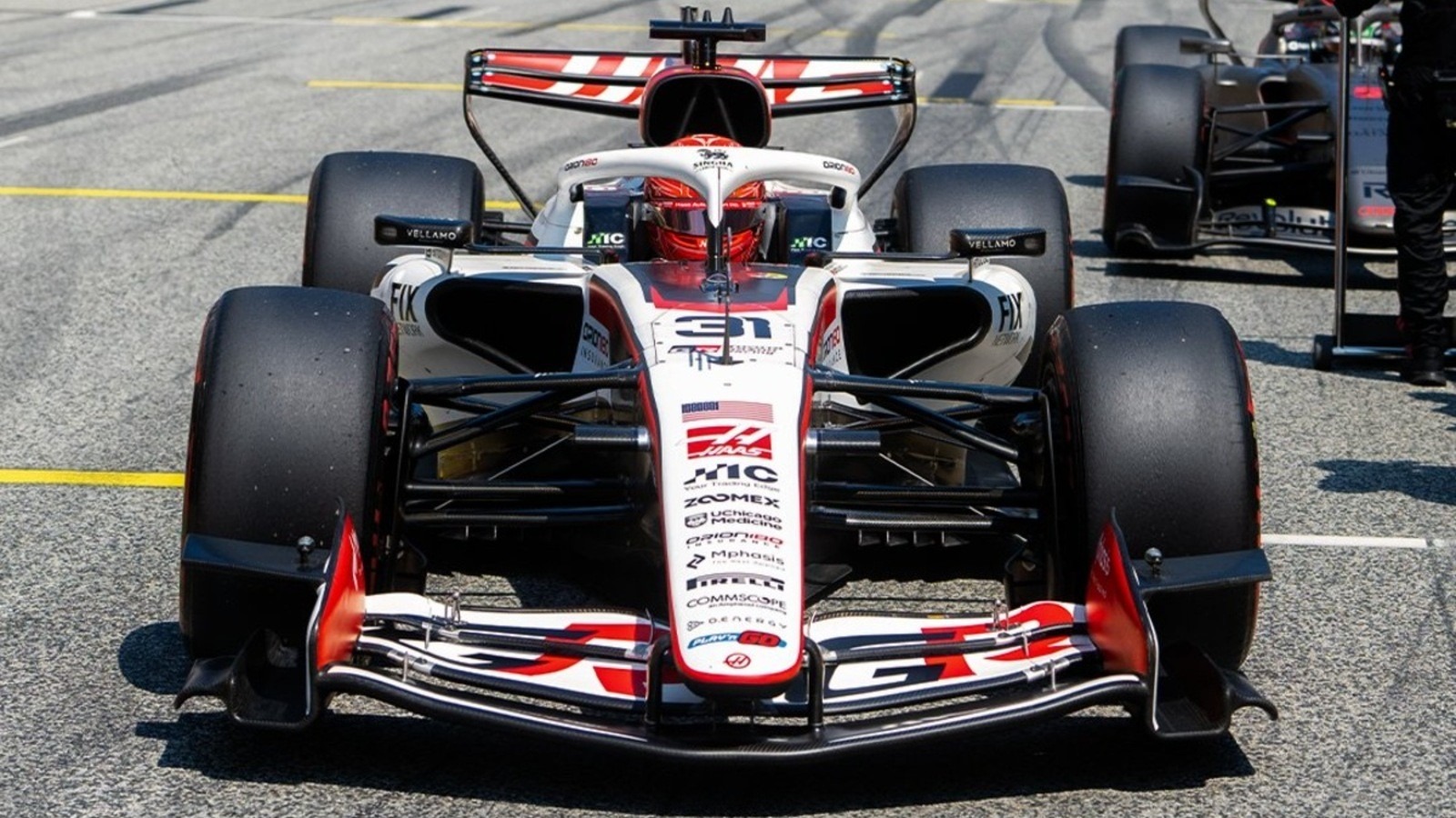  és  - Meglepő jelölt bukkanhat fel Esteban Ocon helyén a Haasnál