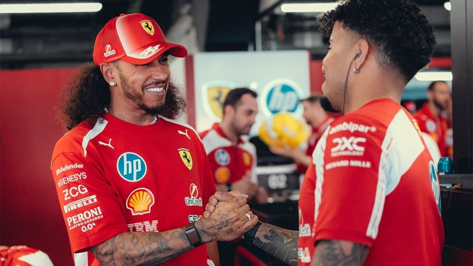  és  - Tökéletes taktika és némi szerencse után megszületett Lewis Hamilton első ferraris győzelme!