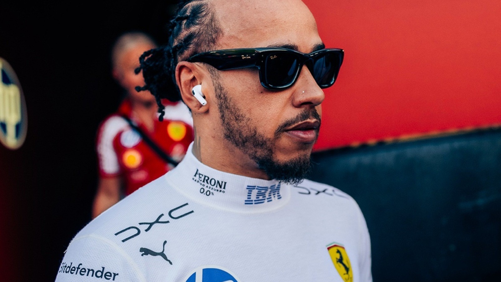 - Megható kiegészítővel érkezett a monacói paddockba Lewis Hamilton (fotó)