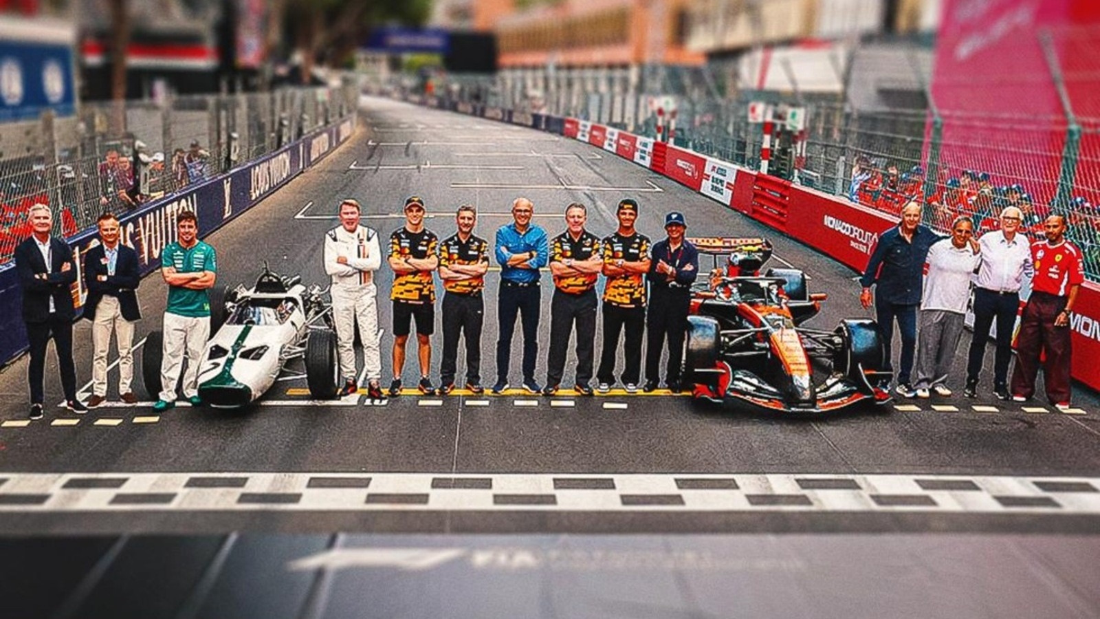  és  - Alonso az Aston Martin küszködése ellenére is együtt ünnepelt a McLarennel (videó)