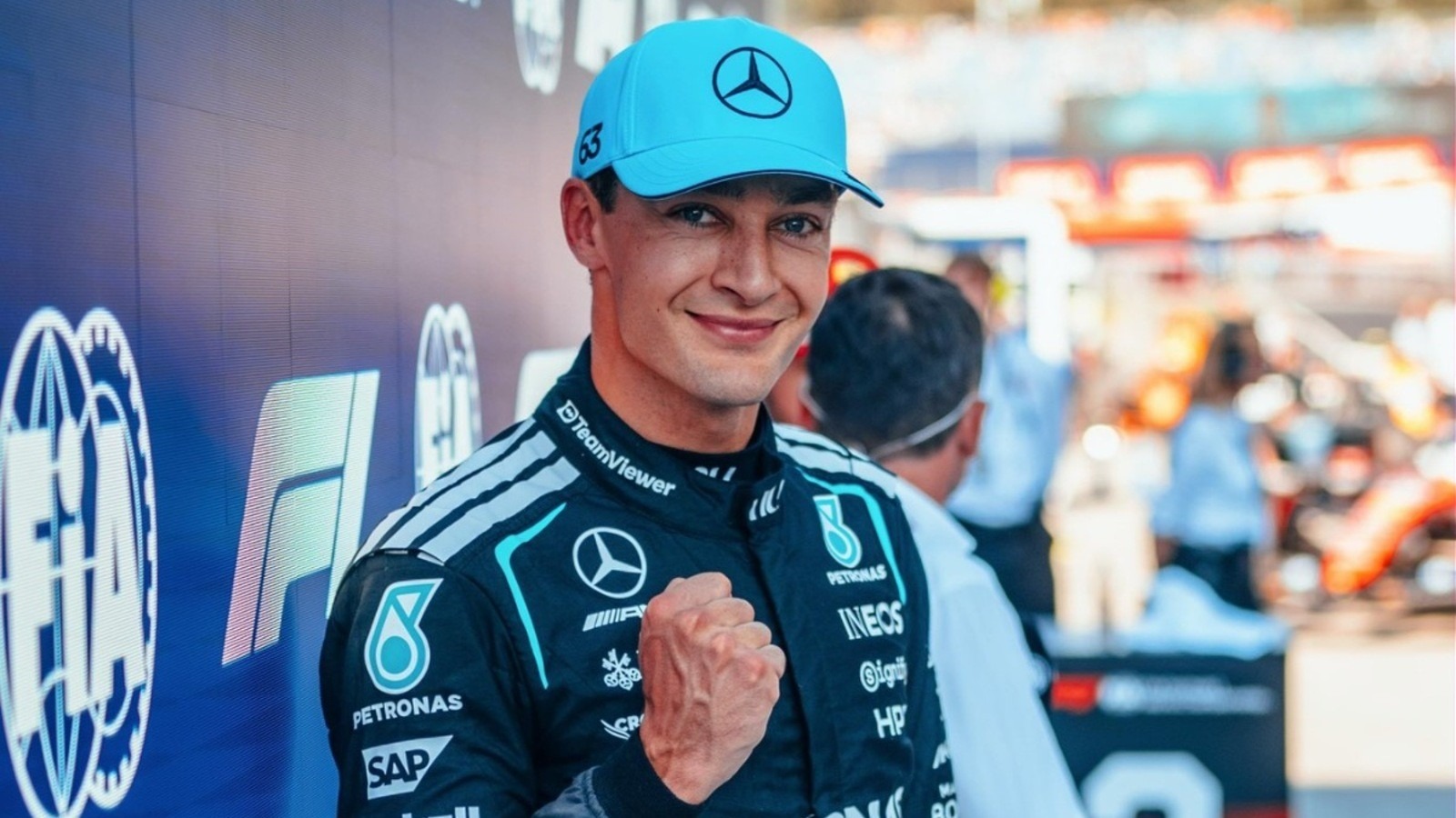 Mercedes - Döntött az FIA George Russell vitatott rajtelsőségéről, Frederic Vasseur is megszólalt