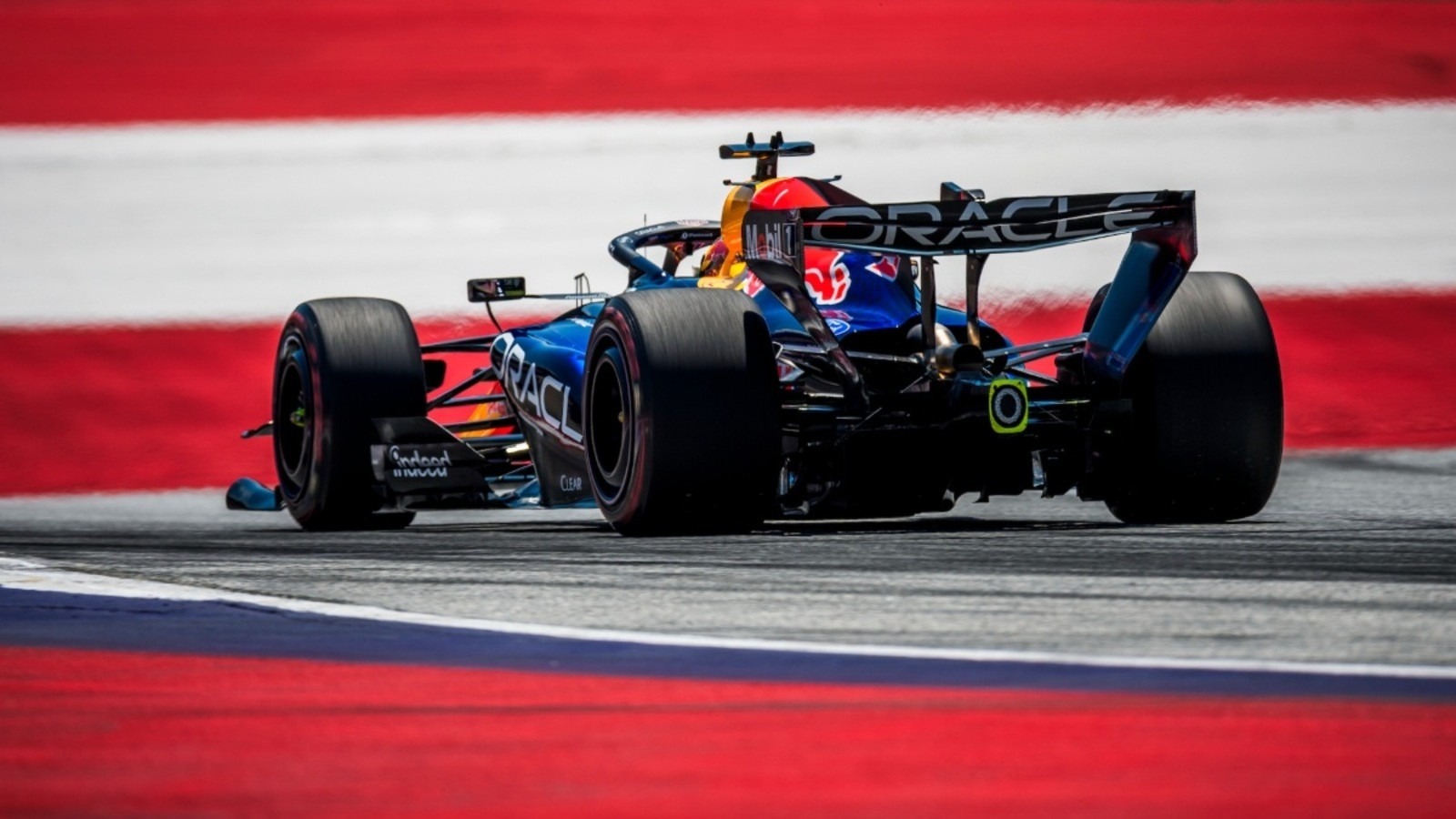  és  - Megkönnyebbülhetnek a Red Bullnál Verstappen időmérős balesete után