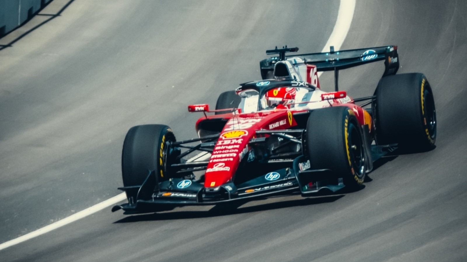  és  - A Mercedes miatt nyúlhat drasztikus fegyverhez a Ferrari Spában