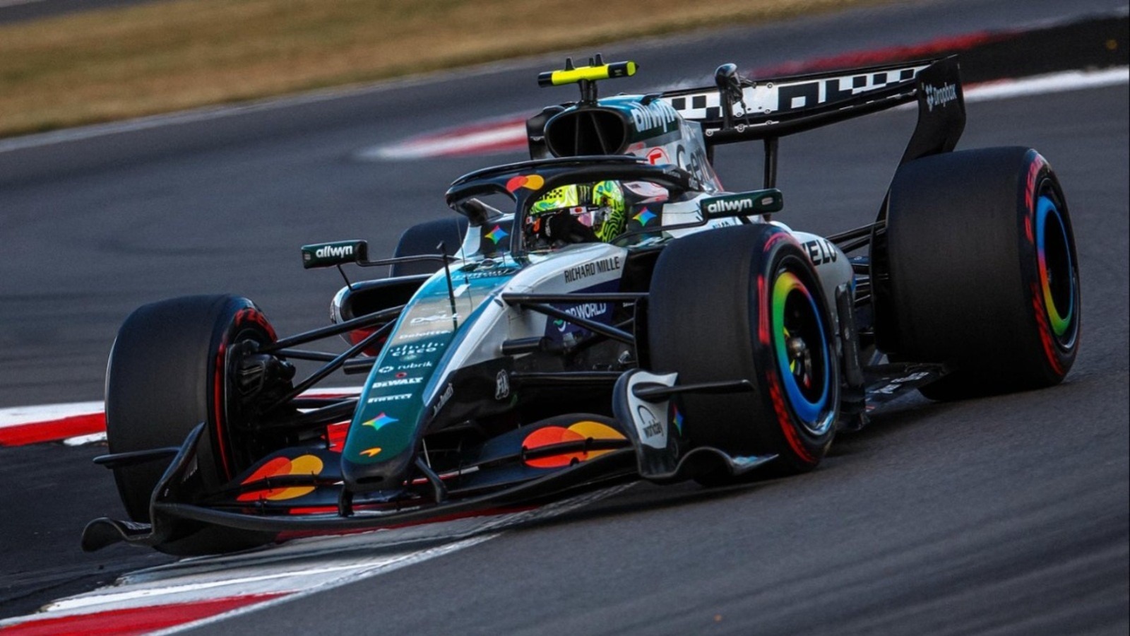  és  - Íme, a 2026-os F1-es Brit Nagydíj időmérő edzésének végeredménye!