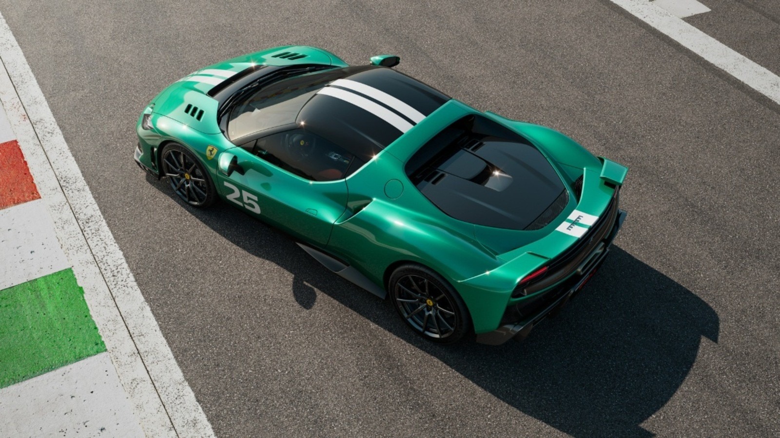 Kidobják a hibrid rendszert a Ferrari legvadabb autójából