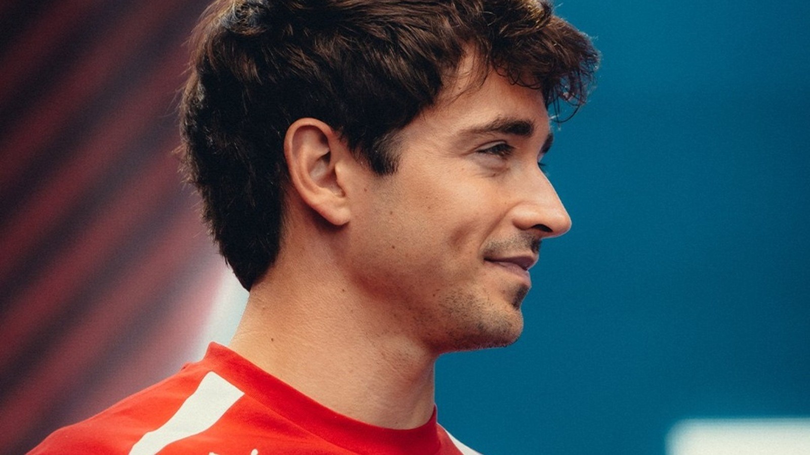  és  - A Ferrari belső helyzete: Hamilton előnyben, Leclerc támogatást igényelne