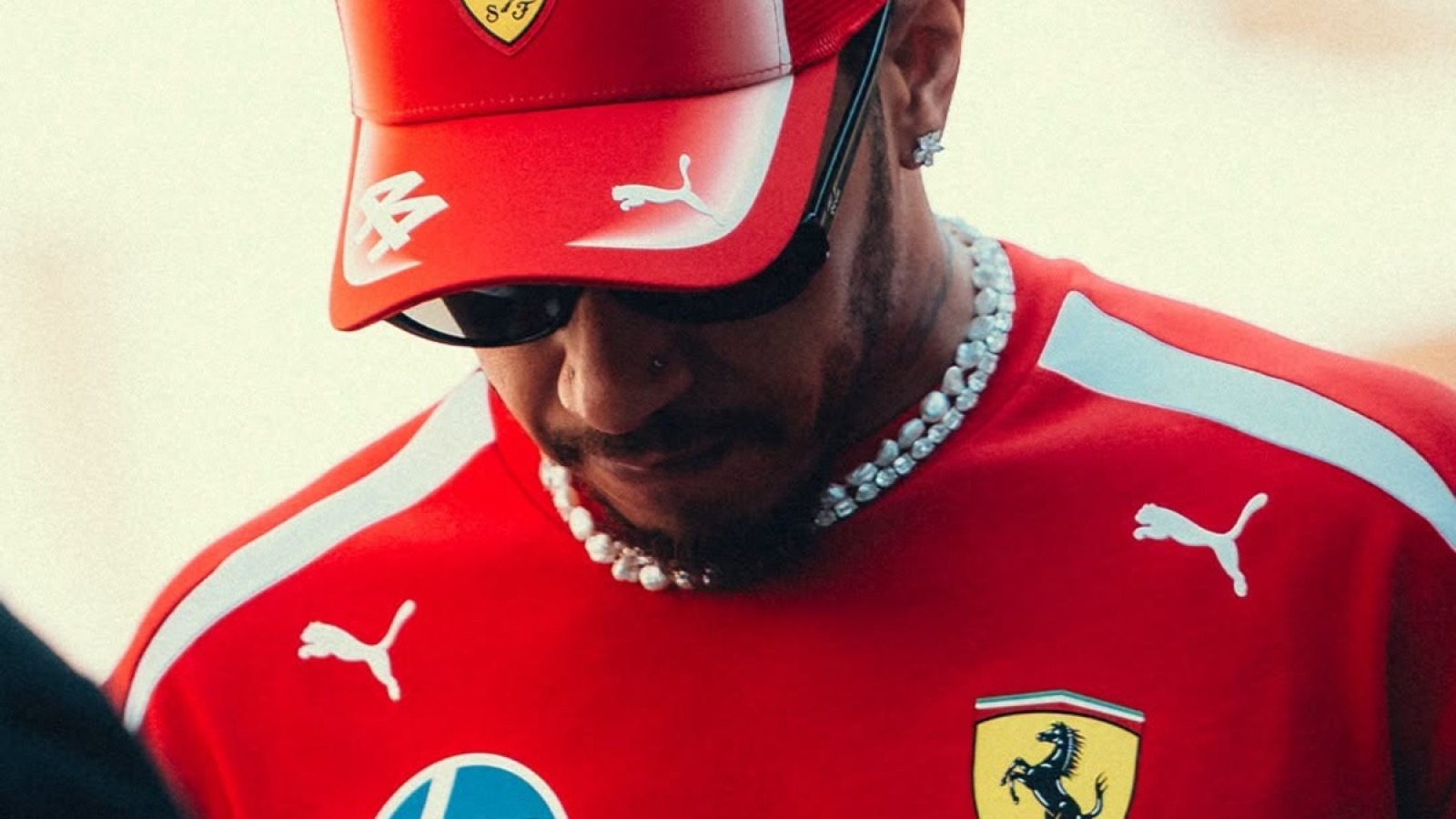  és  - Sajtóhírek szerint elszabadultak az indulatok a Ferrarinál Hamilton miatt