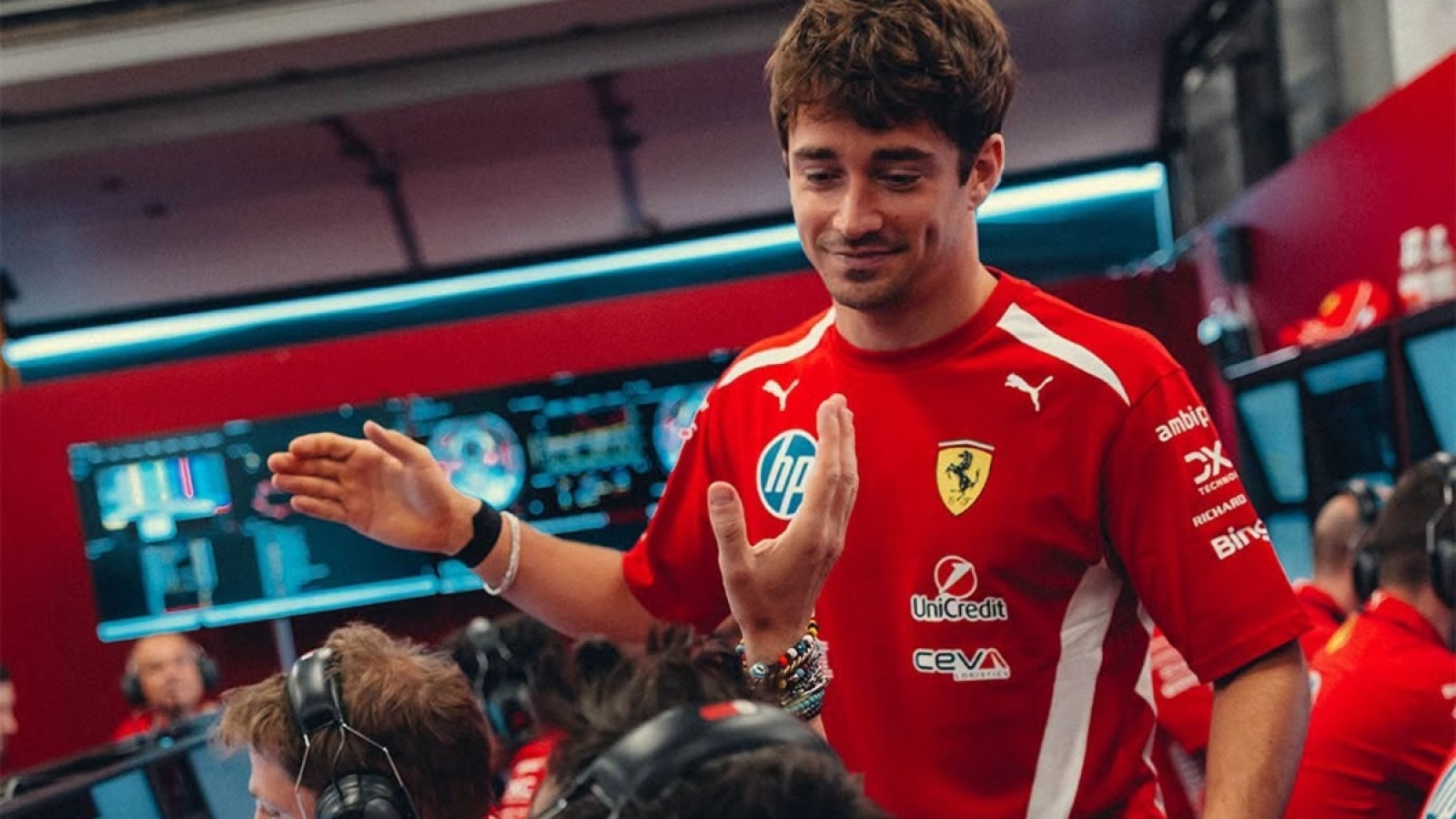  - Így reagált Leclerc Russell sokkoló időmérős körére a Ferrarinál Bakuban