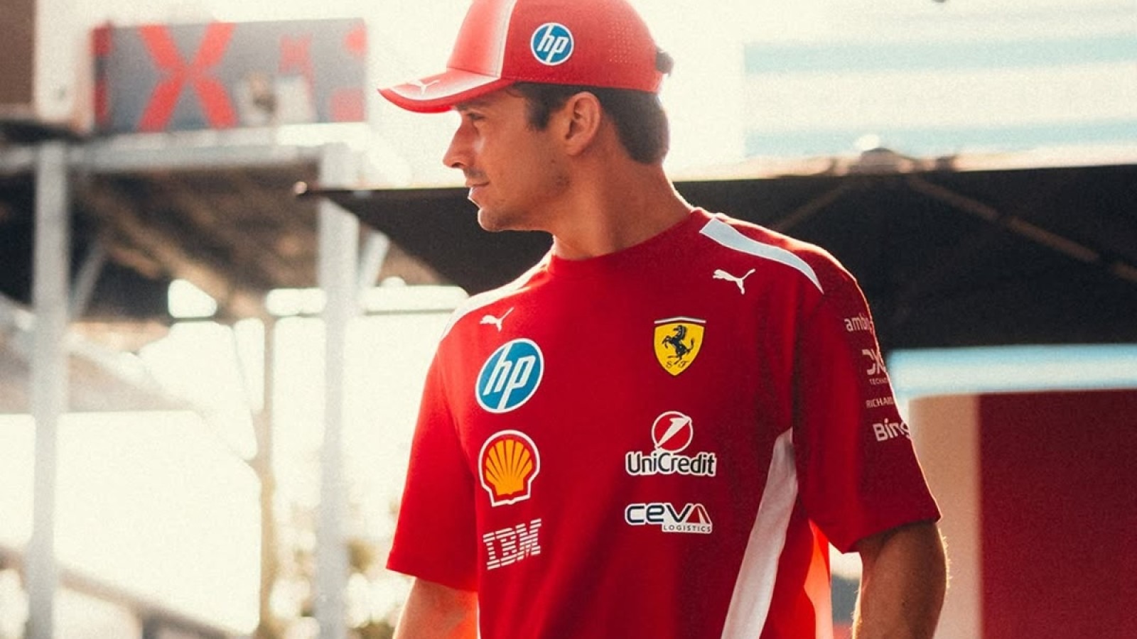  - Charles Leclerc kiállt a nyilvánosság elé a Ferrari csapatfőnöke miatt