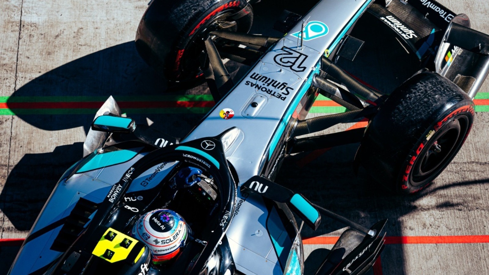 Antonelli nyerte az FP3-at a Ferrari és a McLaren előtt, Hamilton és Bearman is becsapódott