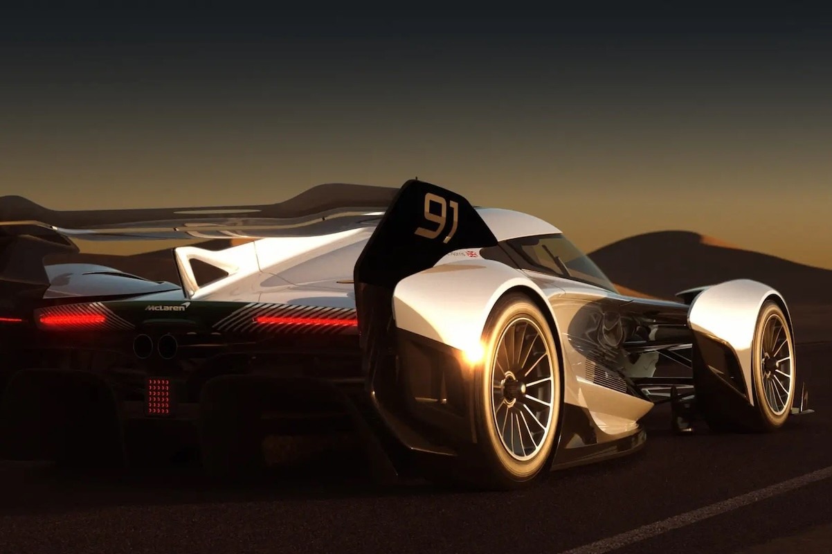 Jachton parkoló hiperautó: négymillió dolláros McLaren kápráztatta el Monacót