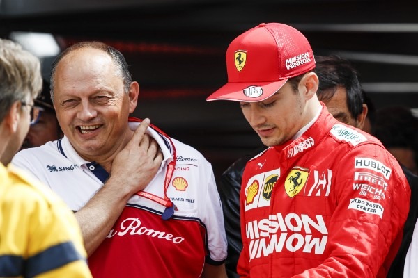  és  - Sainz: Mindenki számára jó, hogy Vasseur jóban van Leclerc-rel