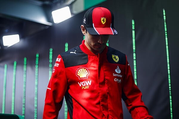  - Charles Leclerc nem a hosszú távra koncentrál: „Csak érjünk célba a versenyen...”