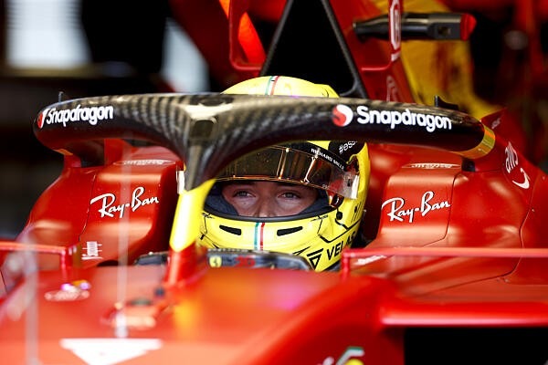  - Extrémsporttal készül a 2023-as szezonra Charles Leclerc (képek)