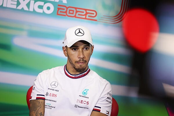  és  - Korábbi csapattársa szerint Lewis Hamilton nem elégedett az utóbbi 2 évével