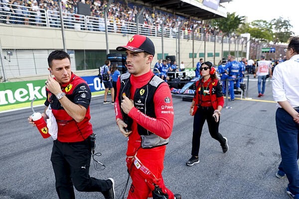 és  - A Ferrari elmondta, miért nem hallgattak Leclerc-re Brazíliában