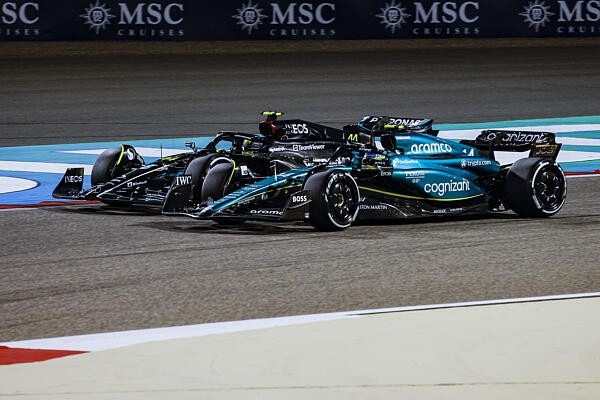  és  - Videón Alonso és Hamilton hatalmas csatája Bahreinből!