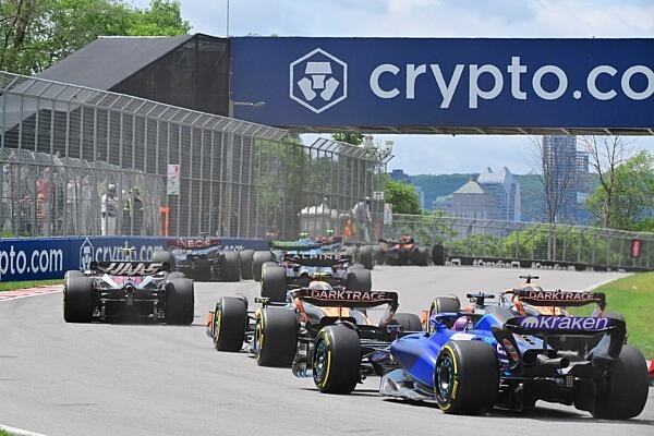  és  - Belsőkamerás nézetből az F1-es Kanadai Nagydíj startja, látnod kell