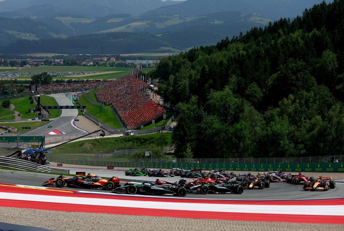  és  - Korábbi F1 pilóta megjósolta az Osztrák Nagydíj dobogósait