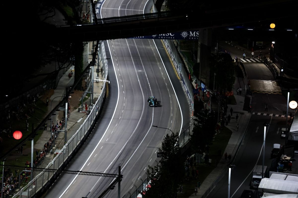  és  - Az igazságszolgáltatás akadályozásával vádolják a szingapúri F1-es verseny főszervezőjét