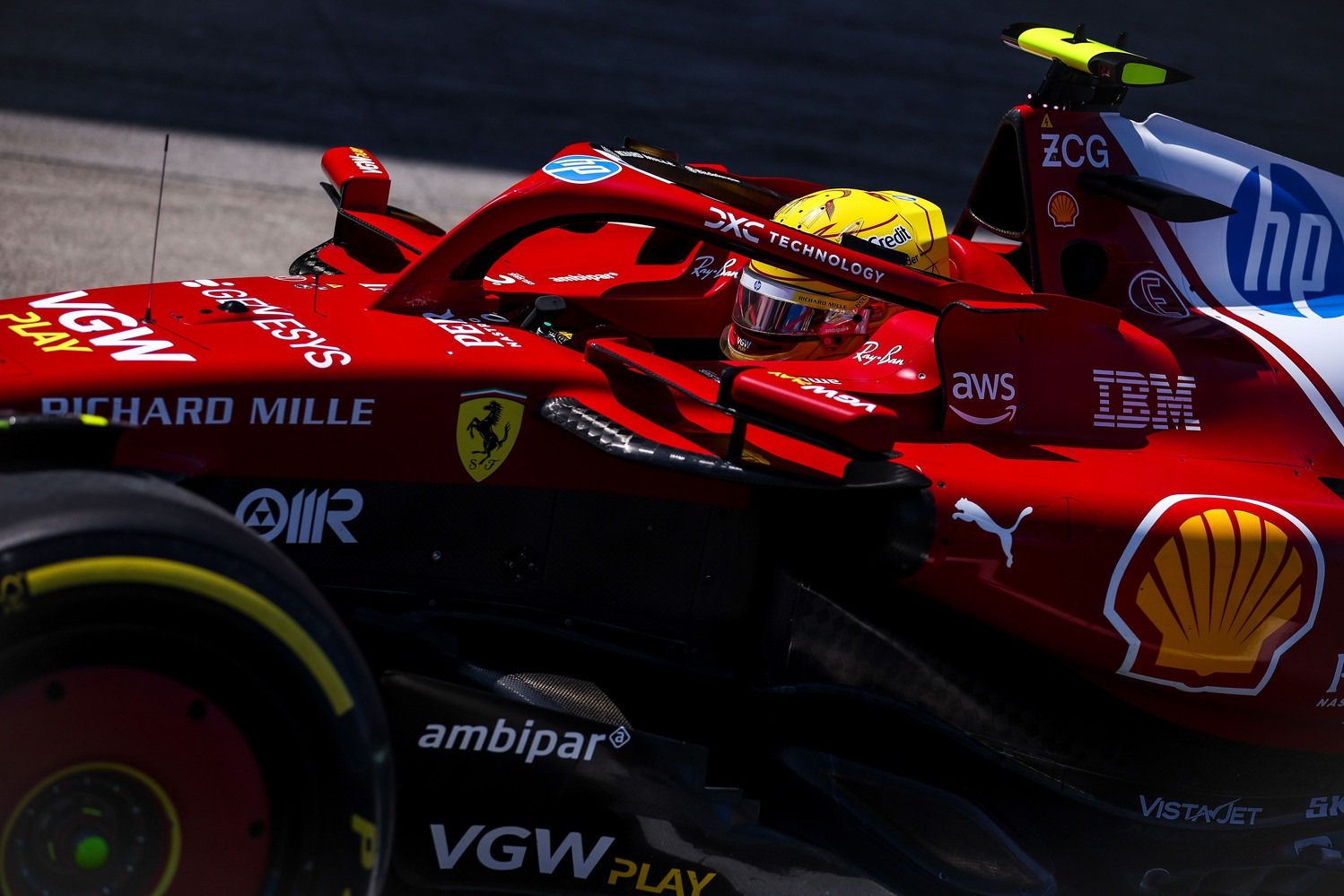  - Lewis Hamilton „kivételes" munkát végez a Ferrarinál a színfalak mögött Marc Gene szerint