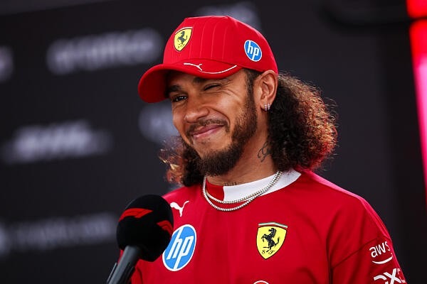  - Hamilton aláírása mostantól aranyat ér a gyűjtőknek