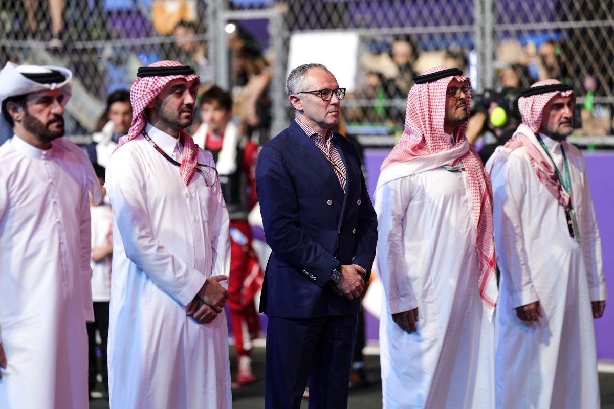  - Domenicali: Változatlan marad a katari és abu-dzabi versenyhétvége