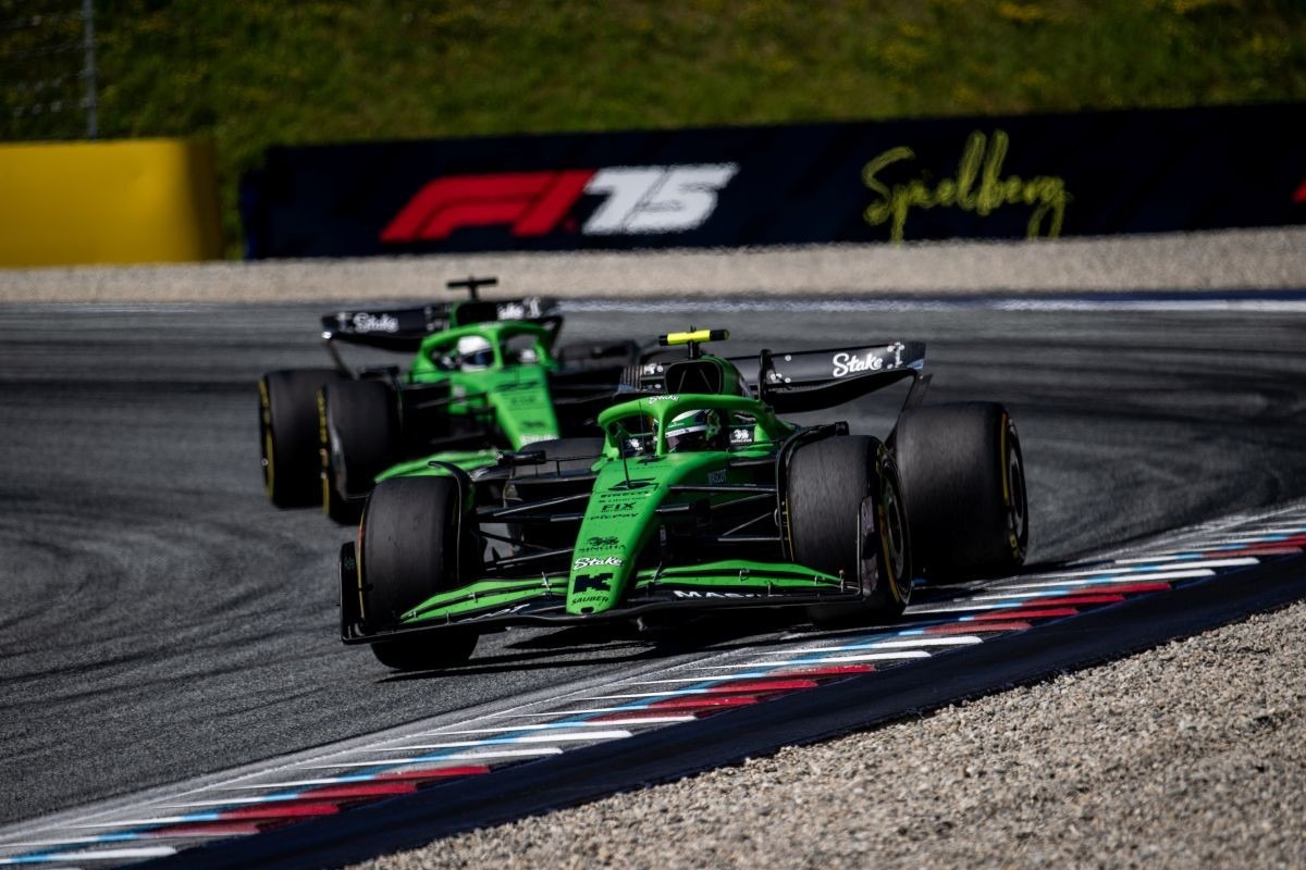  és  - A Sauber csapatfőnöke különleges kéréssel fordult Zak Brownhoz