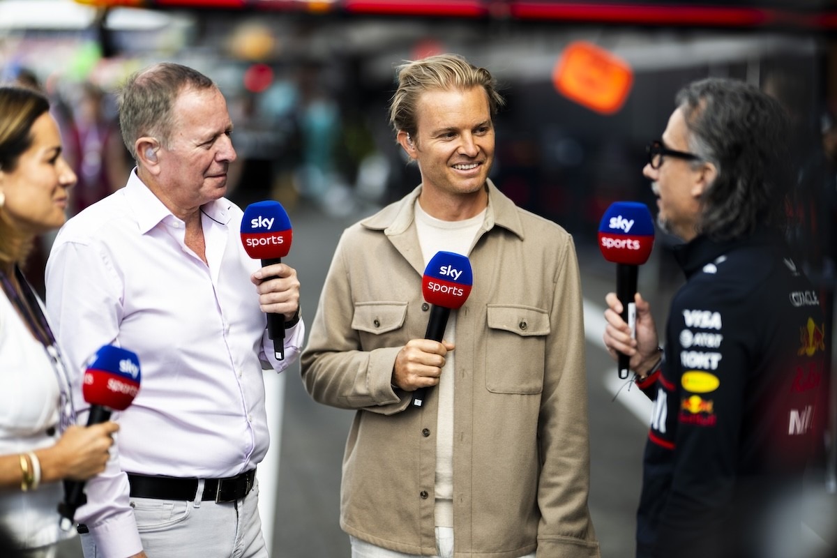 - Rosberg csak nevetett Verstappenen - “Ő a legőrültebb mind közül”