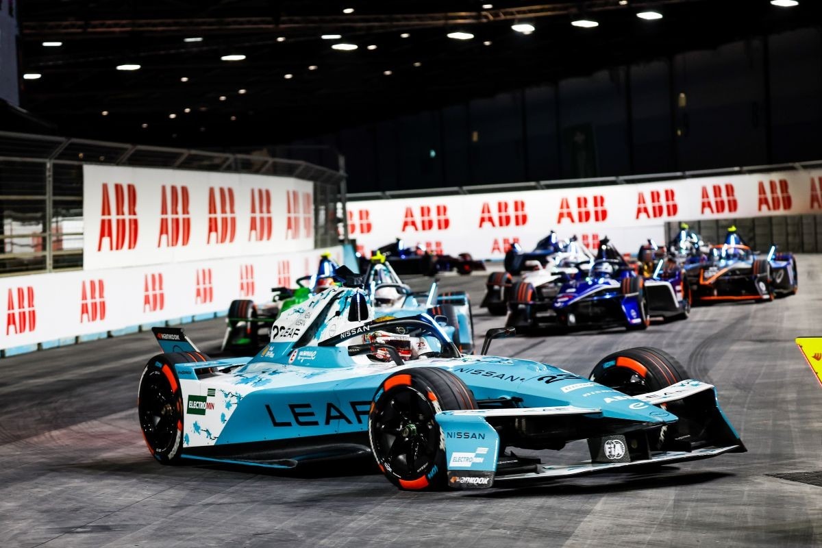 Rowland hosszabbított: Változatlan felállással folytatja a Nissan a Formula E-ben