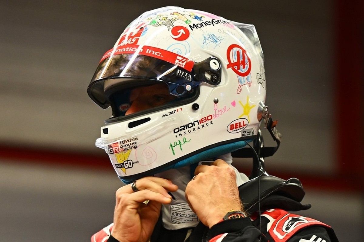 Képeken és videón Romain Grosjean nagy F1-es visszatérése!